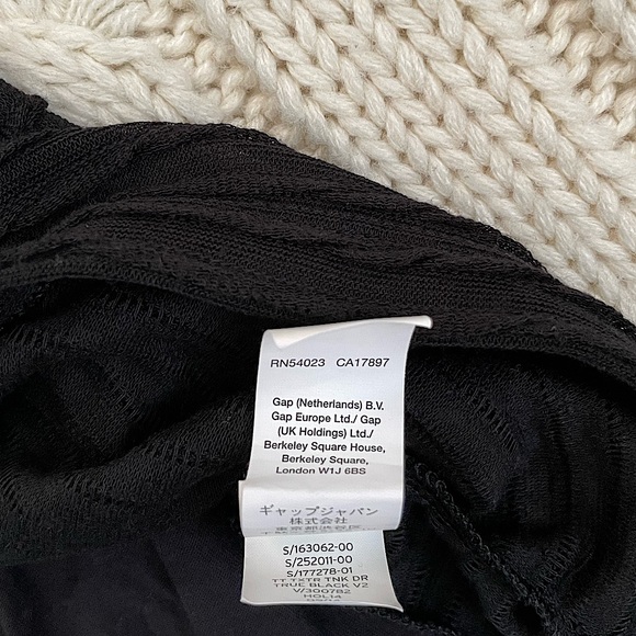 🌼2 for $20🌼 Textured Black Stripe Fit and Flare Mini Dress - Gap - Picture 9 of 11